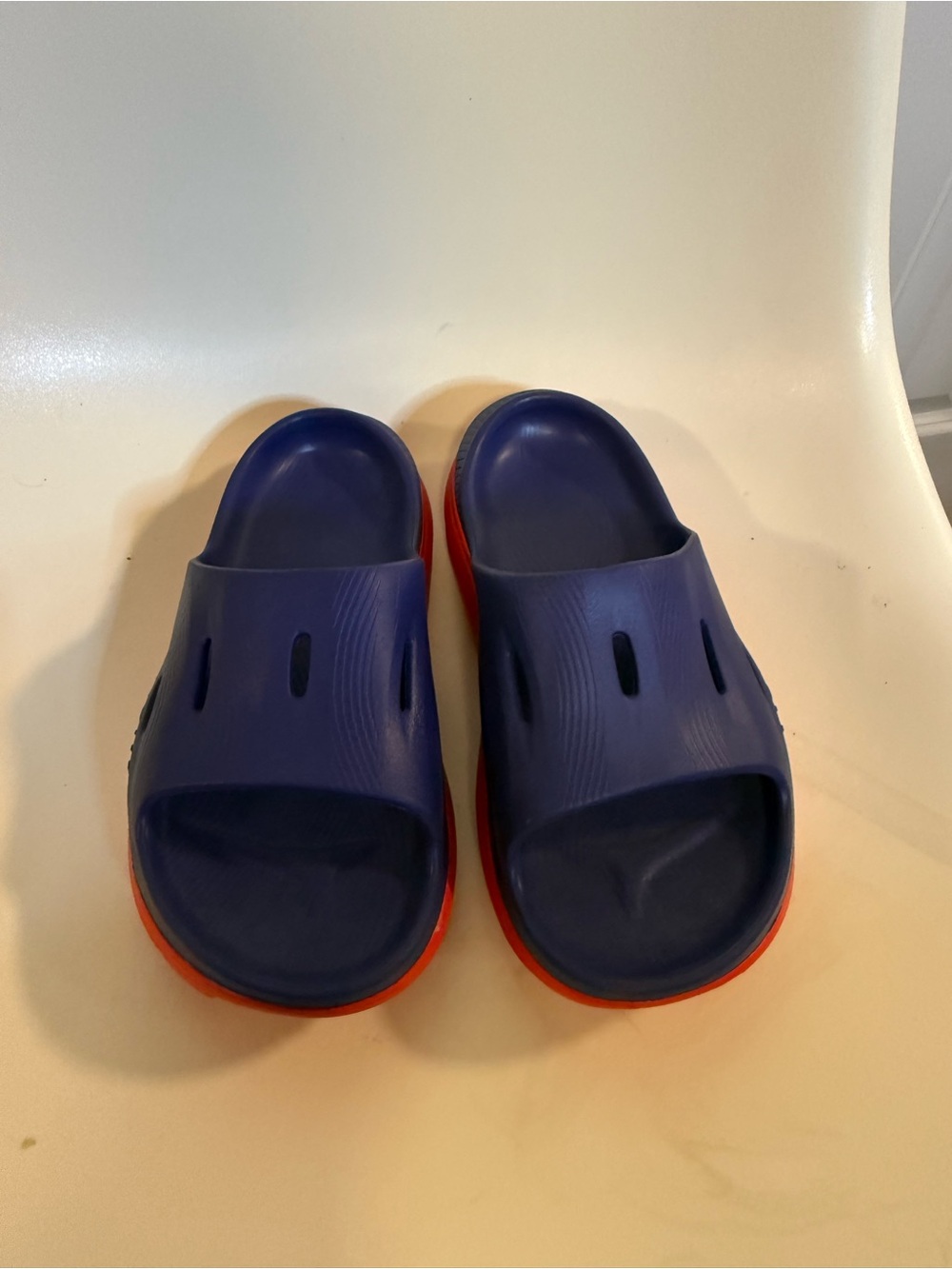 Hoka Ora Navy and Red Slide Sandals Women’s Size 5 like new! New without tags